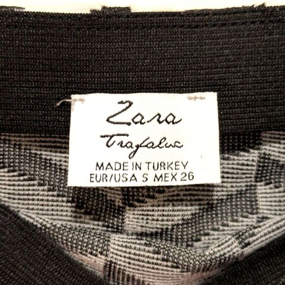 EUC Zara Trafaluc S Stretch Knit Black And Whire Patterned Mini Skirt - Picture 5 of 5